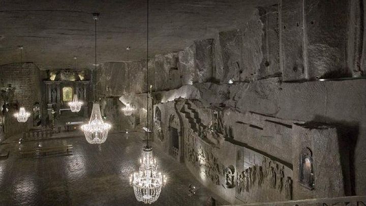 Krakow: Wieliczka Salt Mine Guided Tour with Hotel Transfers