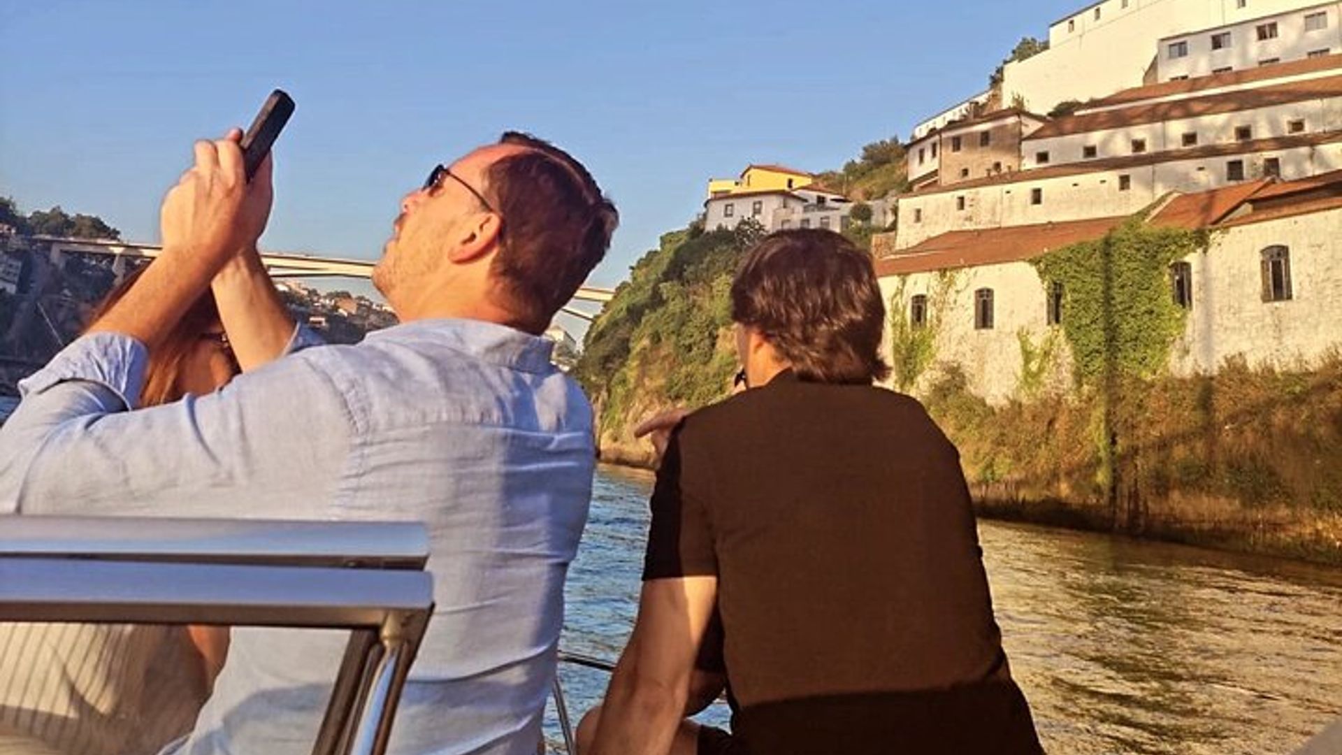 6 Pontes e Passeio de Barco pela Ribeira (1h30m) com Opção de Pôr do Sol