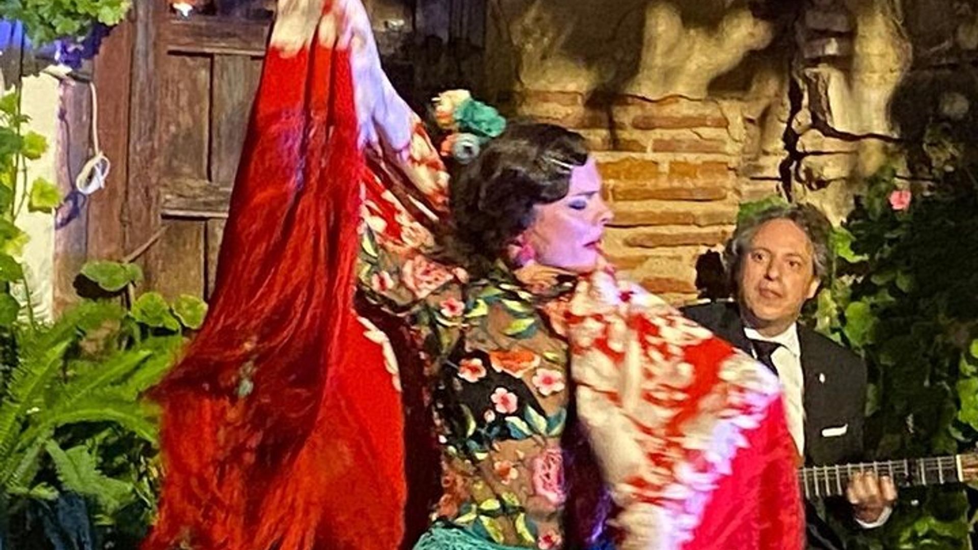 Actuación nocturna de flamenco andaluz con tapas
