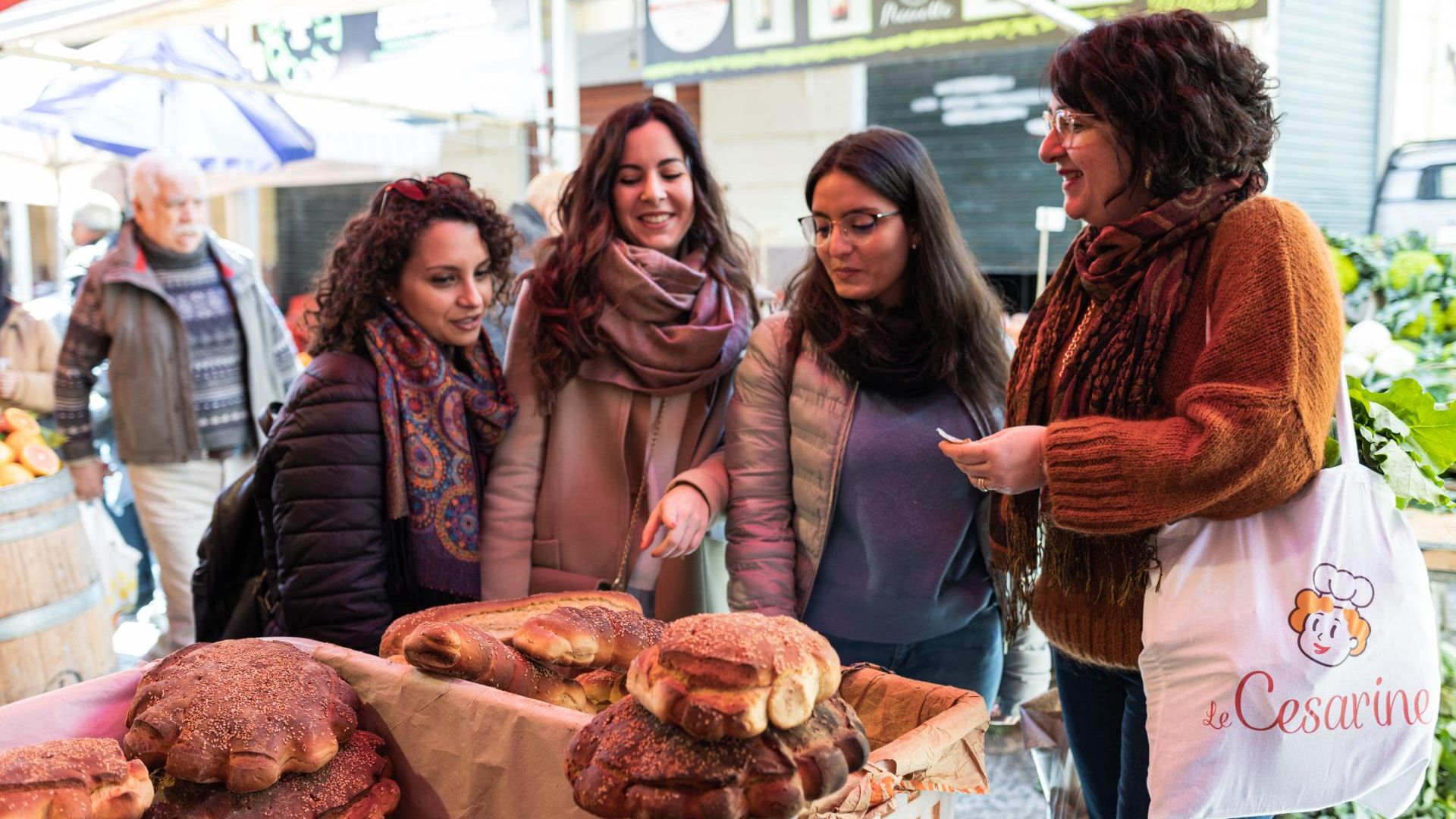Small-group Street food tour in Vicenza with an expert local home cook