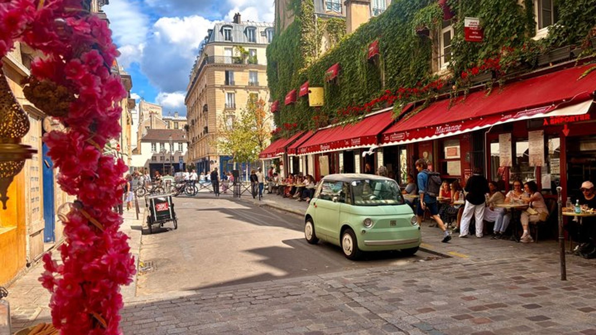 Le Marais Walking Tour Food Fashion Parisian Life