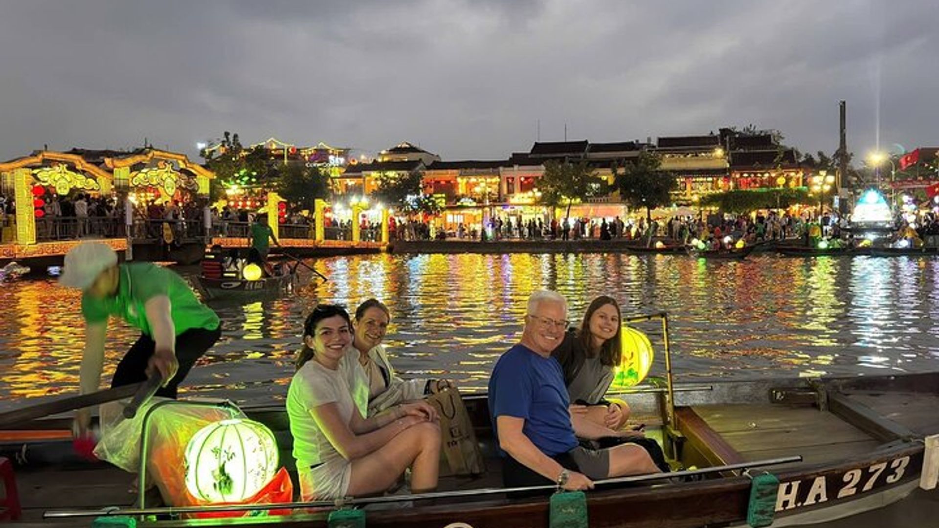 Visite privée MARBLE MOUNTAIN-Caves &HOI AN Ancient Town-BoatRide