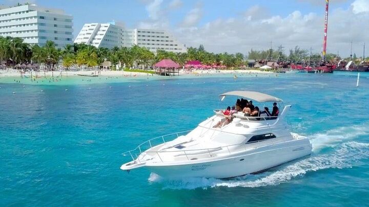 Cancun: Private Yacht Charter