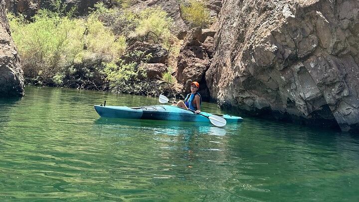 Lake Mead Emerald Cave Half-Day Small-Group Guided Kayak Tour