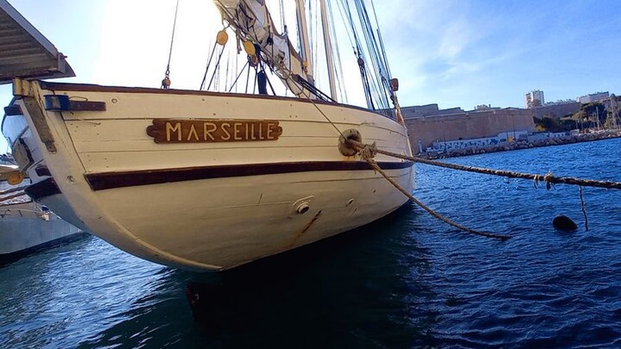 Marseille: Old Port, Le Panier Sights Small-Group Walking Tour