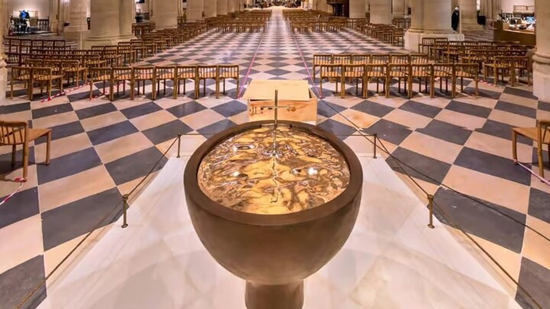 Tour della Cattedrale di Notre Dame a Parigi
