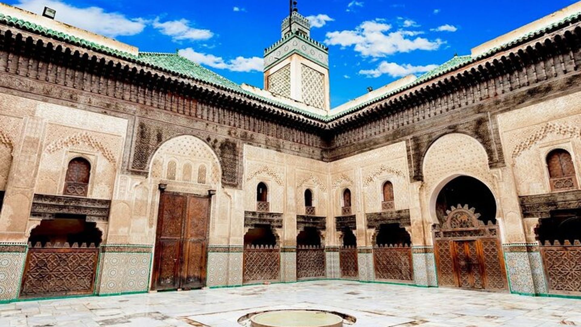Fez Medina Private Guided Half-Day Walking Tour with Transfers