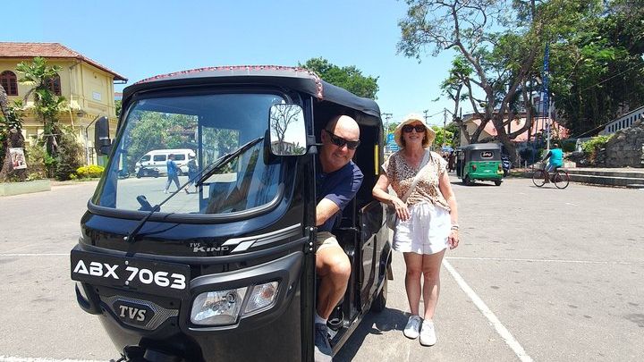 Negombo City Private Tuk-Tuk Tour With Hotel Transfers