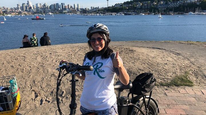 Seattle's Waterways, Nature and Neighborhoods E-Bike Tour