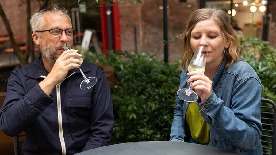 Manchester Wine Tasting and Sightseeing Walking Tour