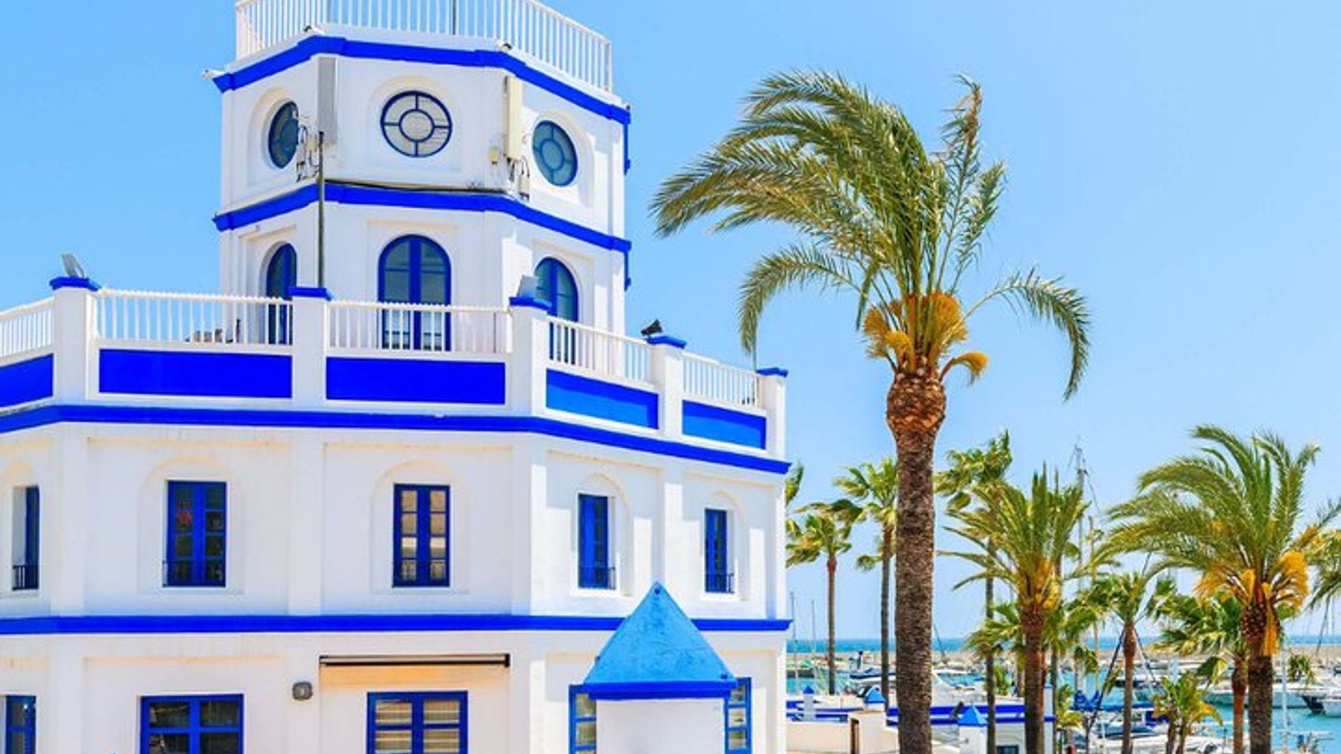 Sailing boat rental in Estepona for groups of 10 people