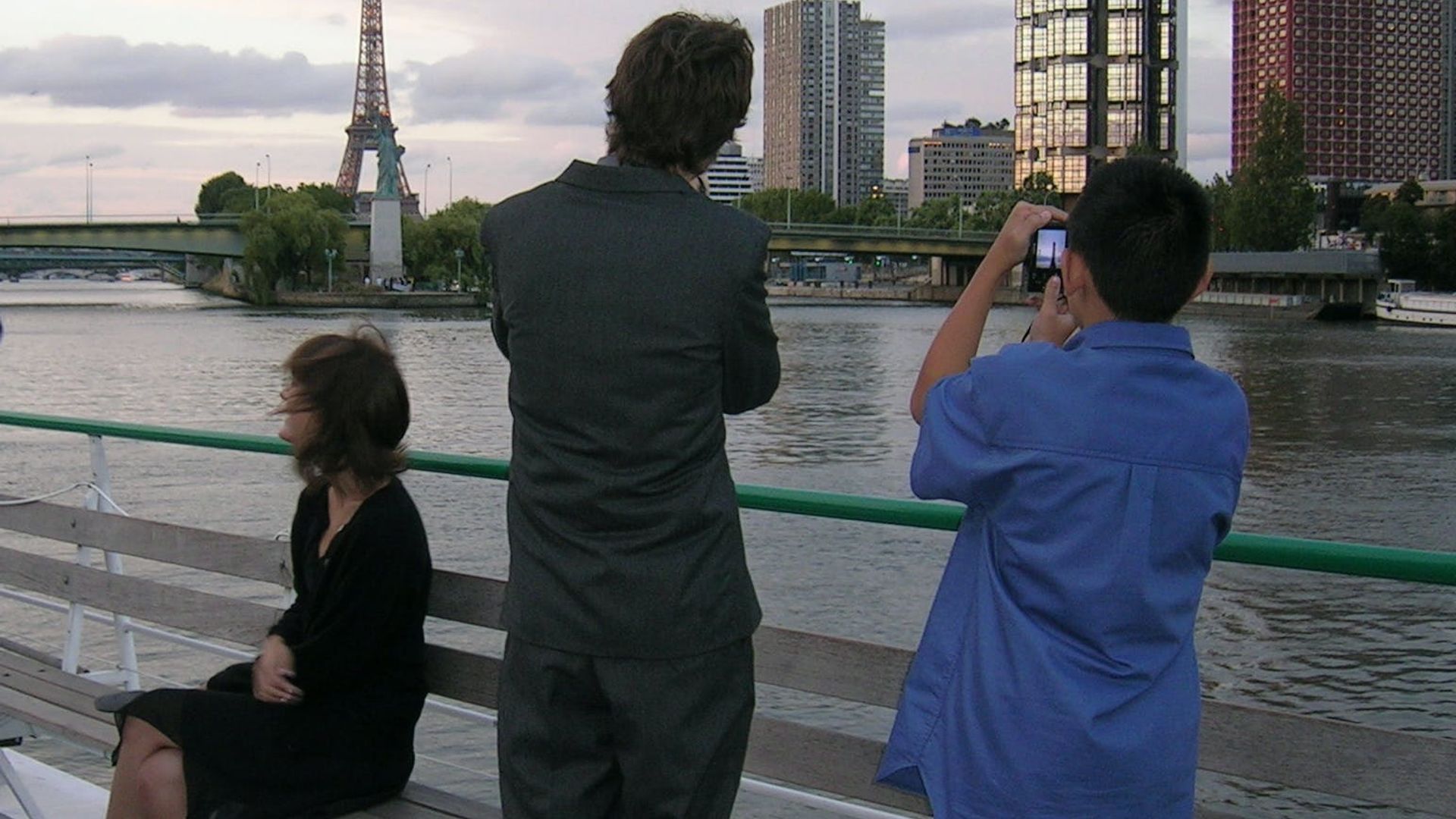 Paris: Happy Hour Cruise on the Seine River