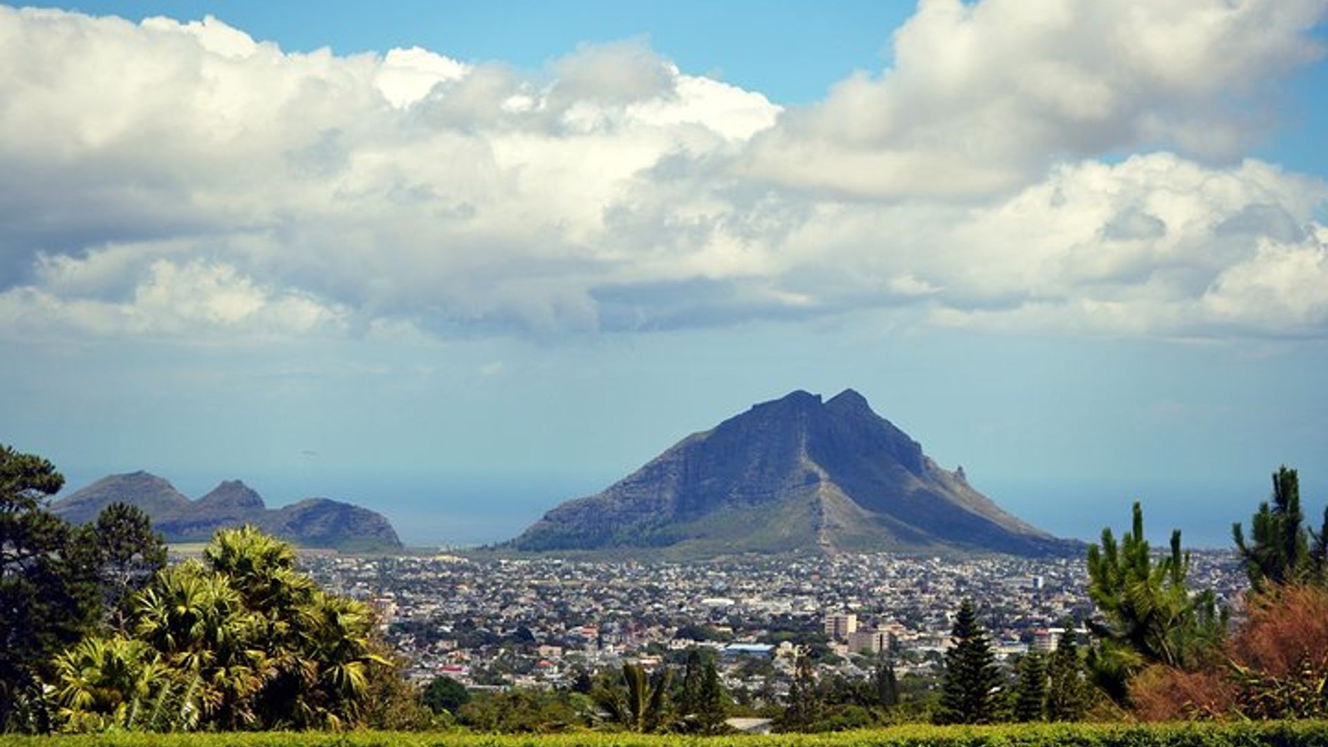 The best of Quatre Bornes walking tour