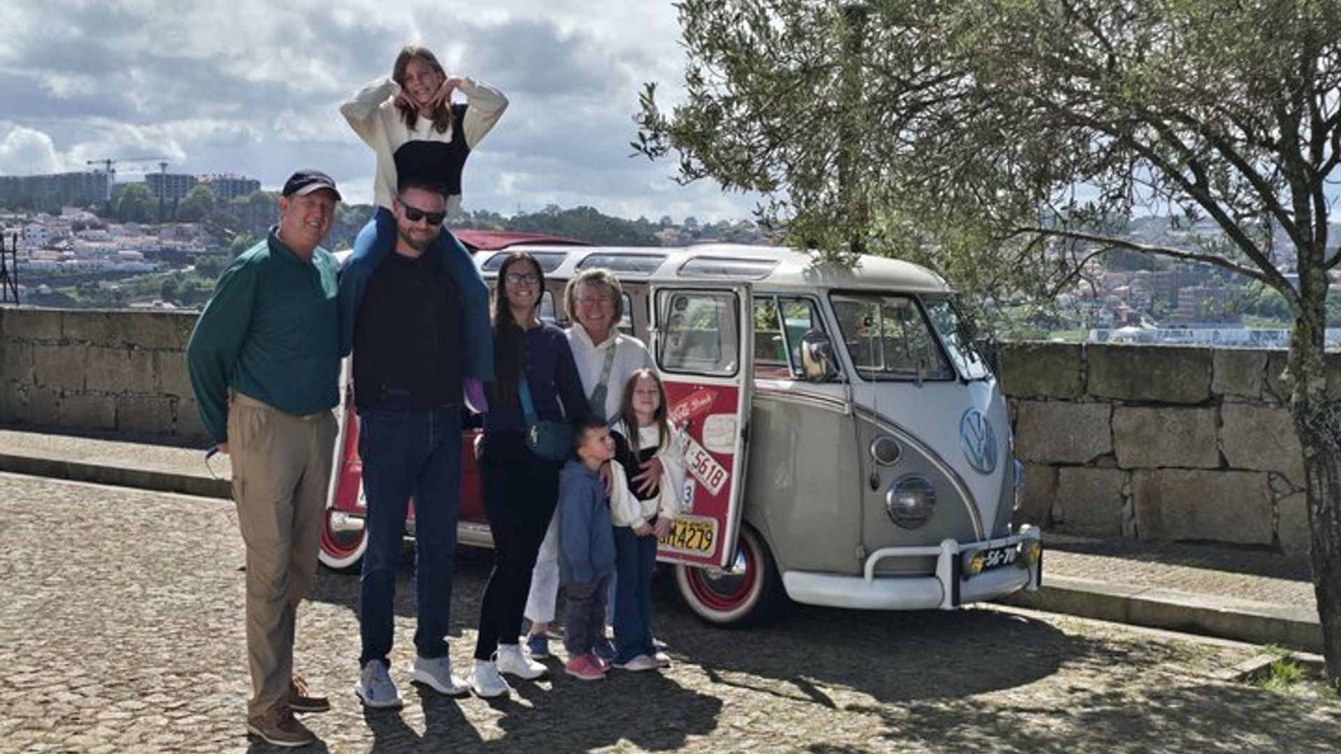 Private Porto Sightseeing by Vintage VW Kombi (up to 8 people)