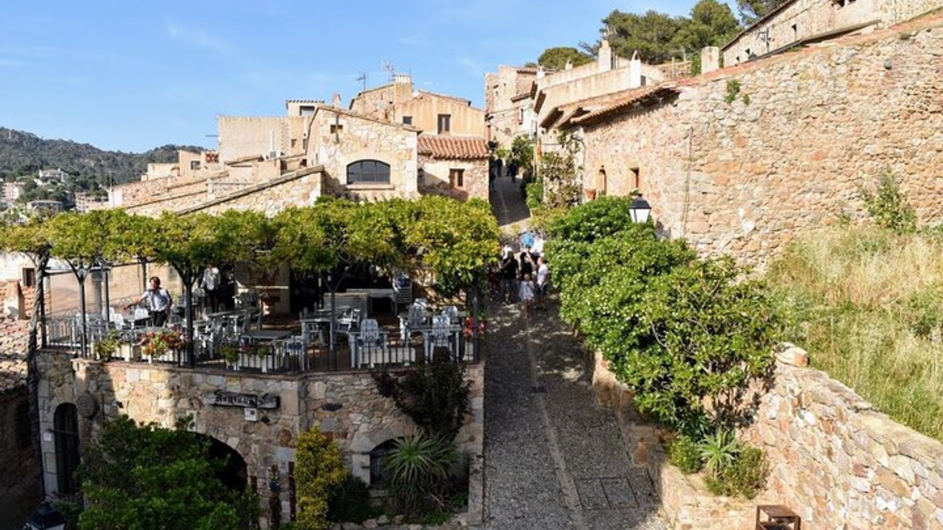 Privater Transfer von Barcelona nach Tossa de Mar/ Lloret de Mar