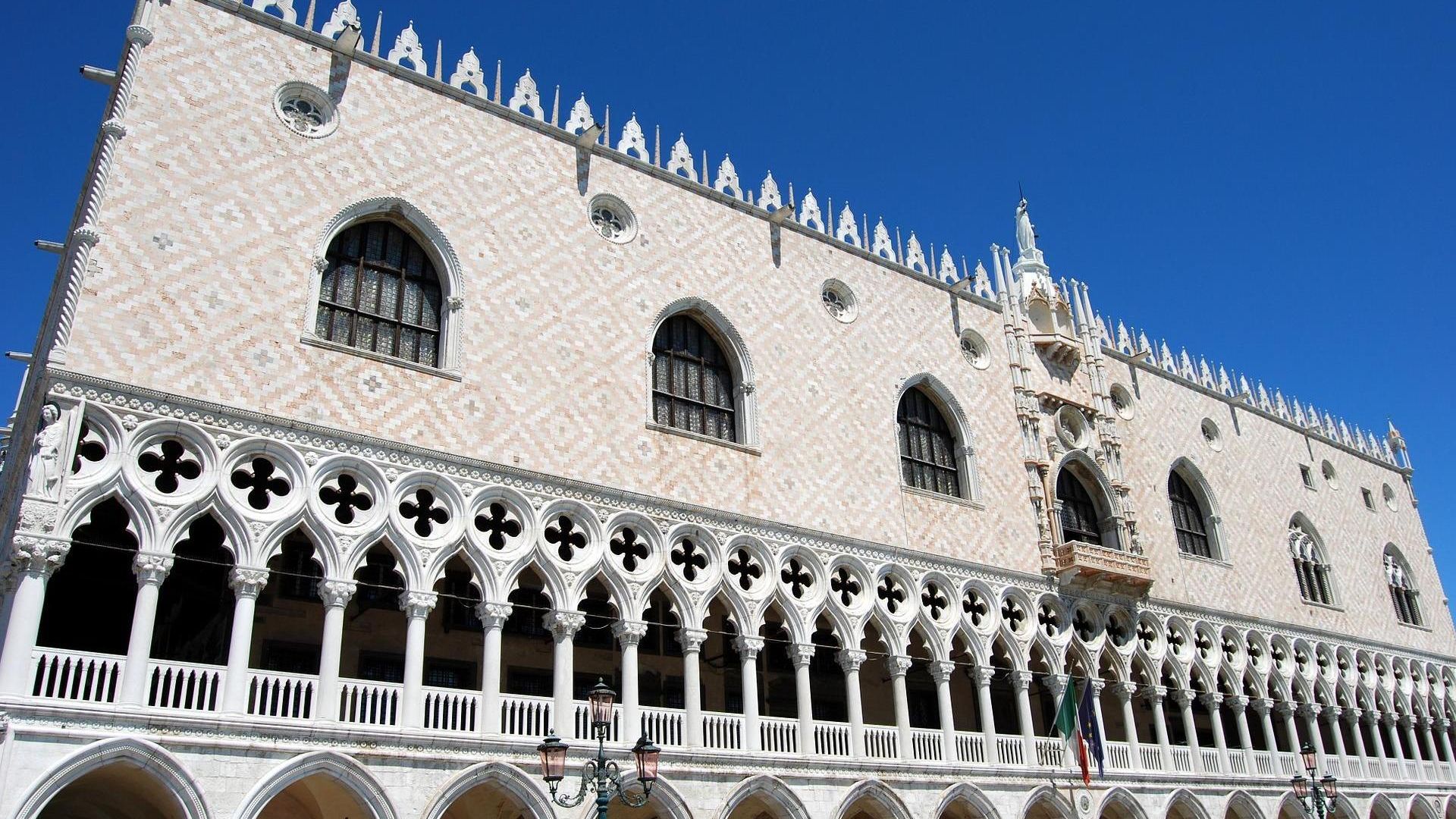 Gondola Ride & Doge's Palace guided tour