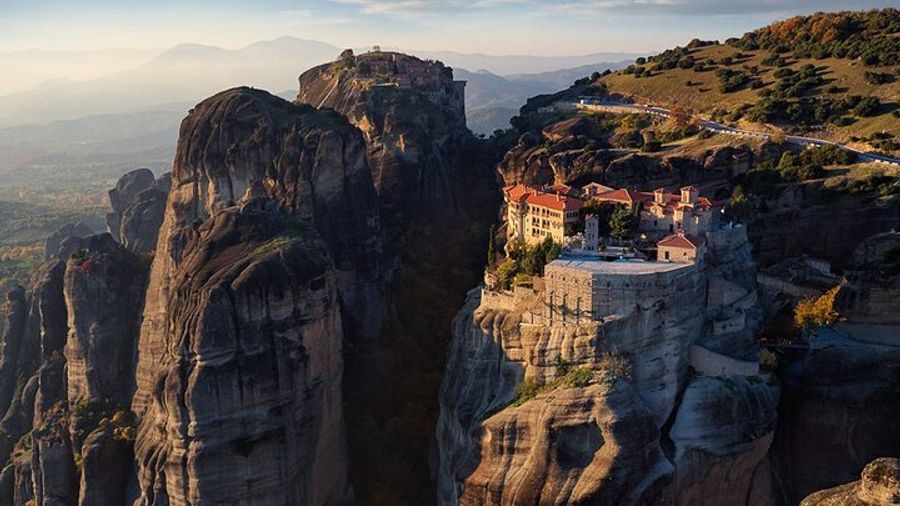 Thermopylae, Meteora and Delphi Private Full Day Tour