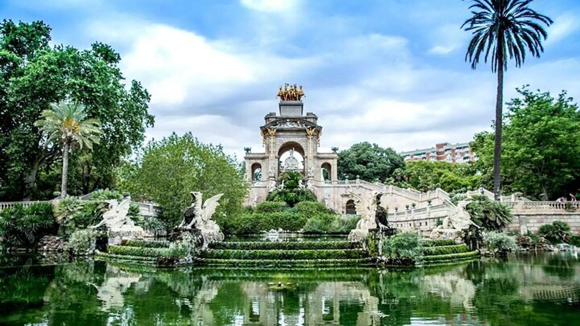Private Healthy Food Experience and Walking Tour in Barcelona