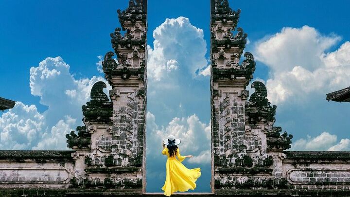 Bali Private Lempuyang, Waterfalls & Tegalalang Full-Day Tour