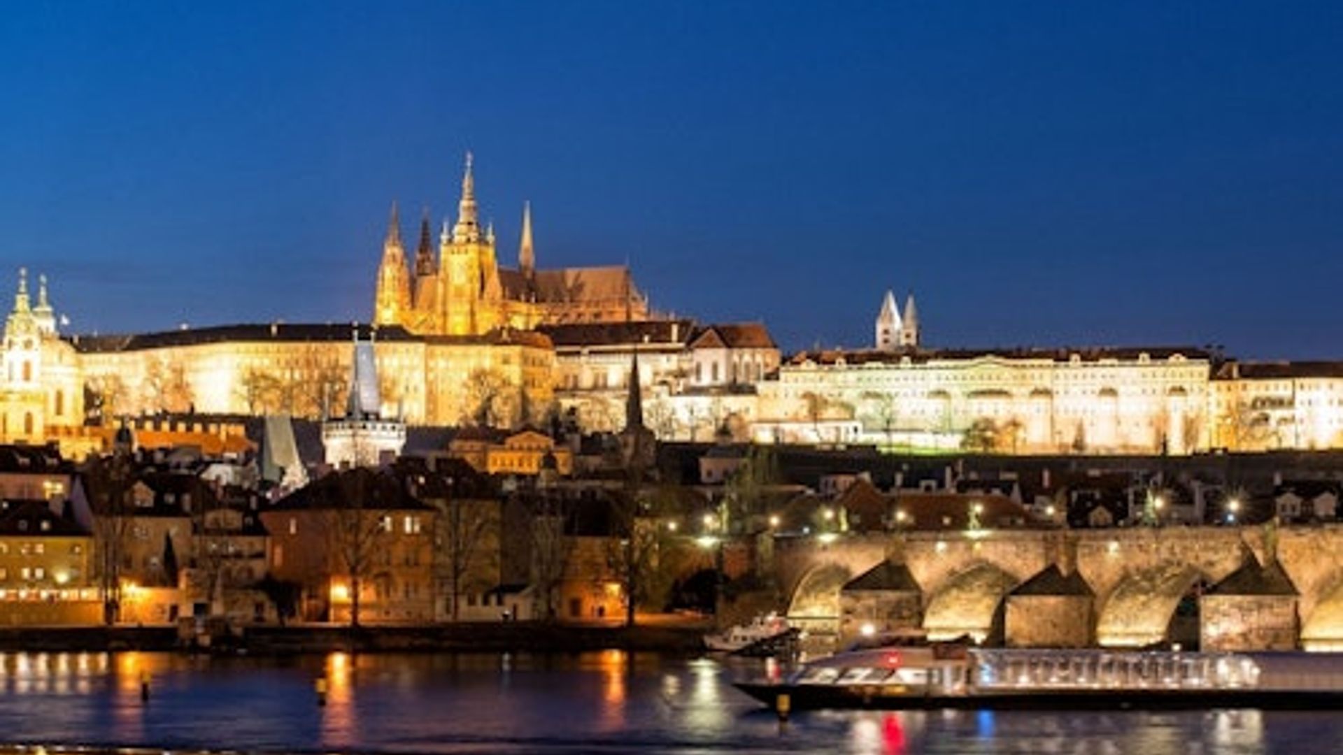 Prague: Vltava River Evening Cruise