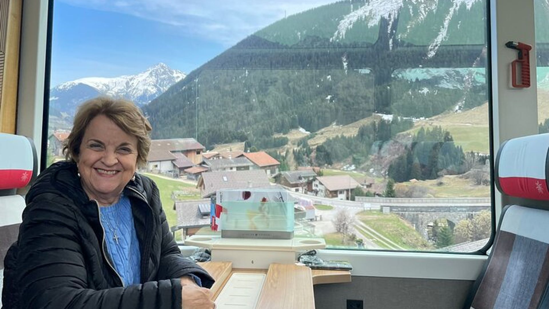 Zurich: Glacier Express Route Private Tour