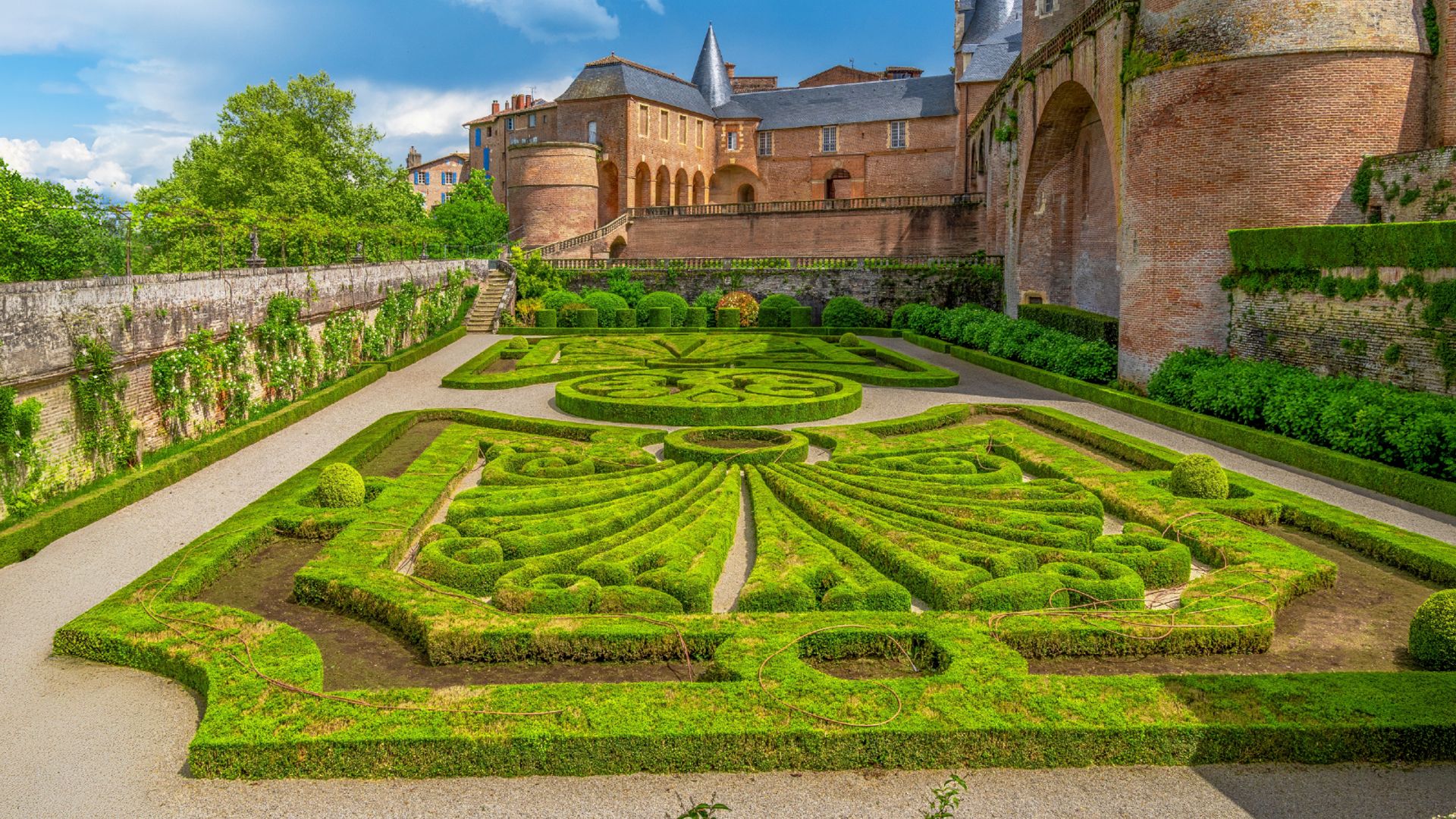 Albi: Audio guided walking tour (1h40 - 26 audio comments)