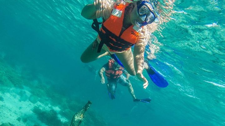 Isla Mujeres Snorkeling Tour with Lunch