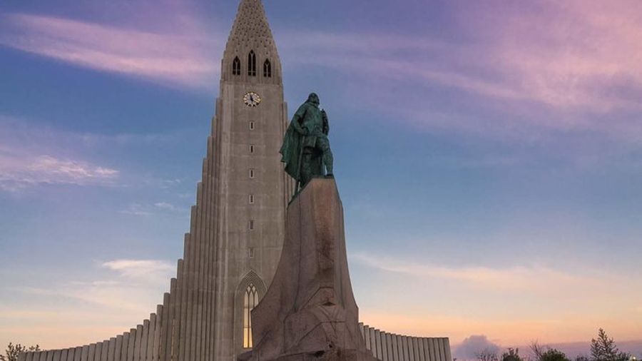 Reykjavik Small-Group City Walking Tour