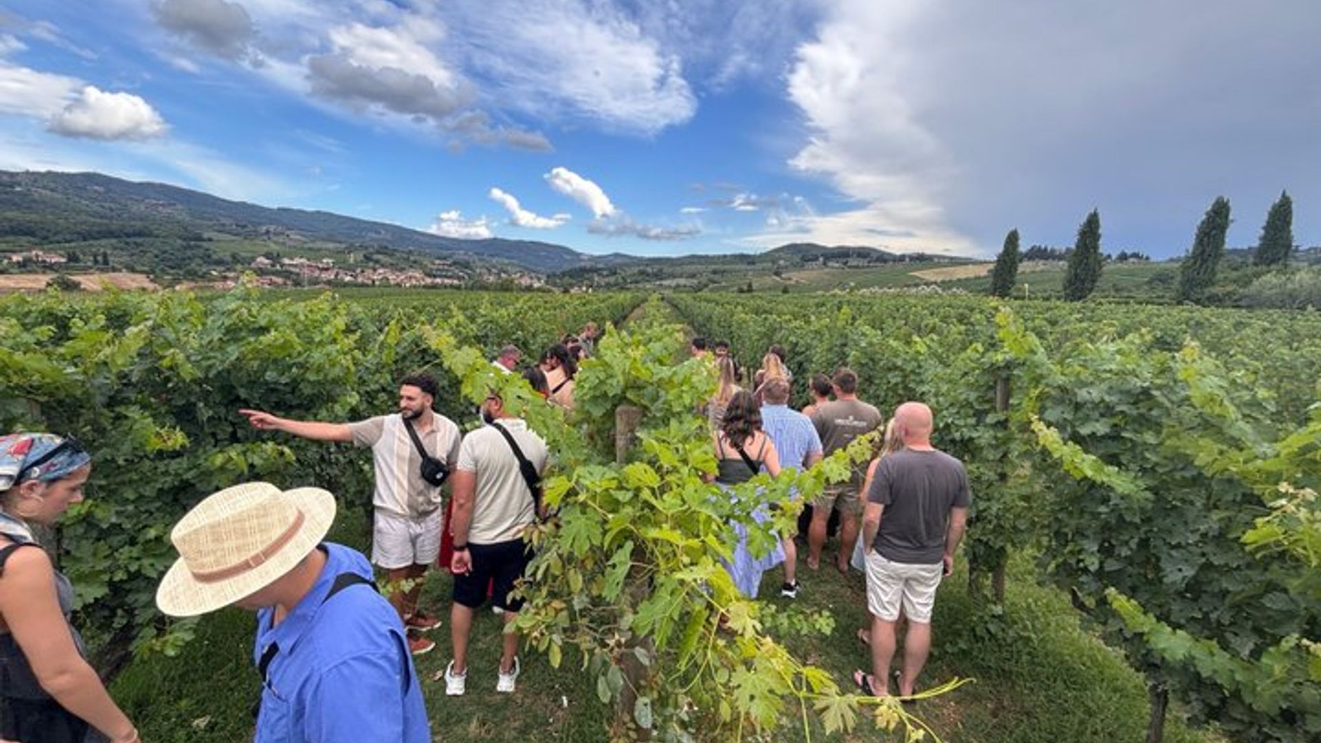 Florence to Tuscan Countryside Small-Group Wine Tasting Tour