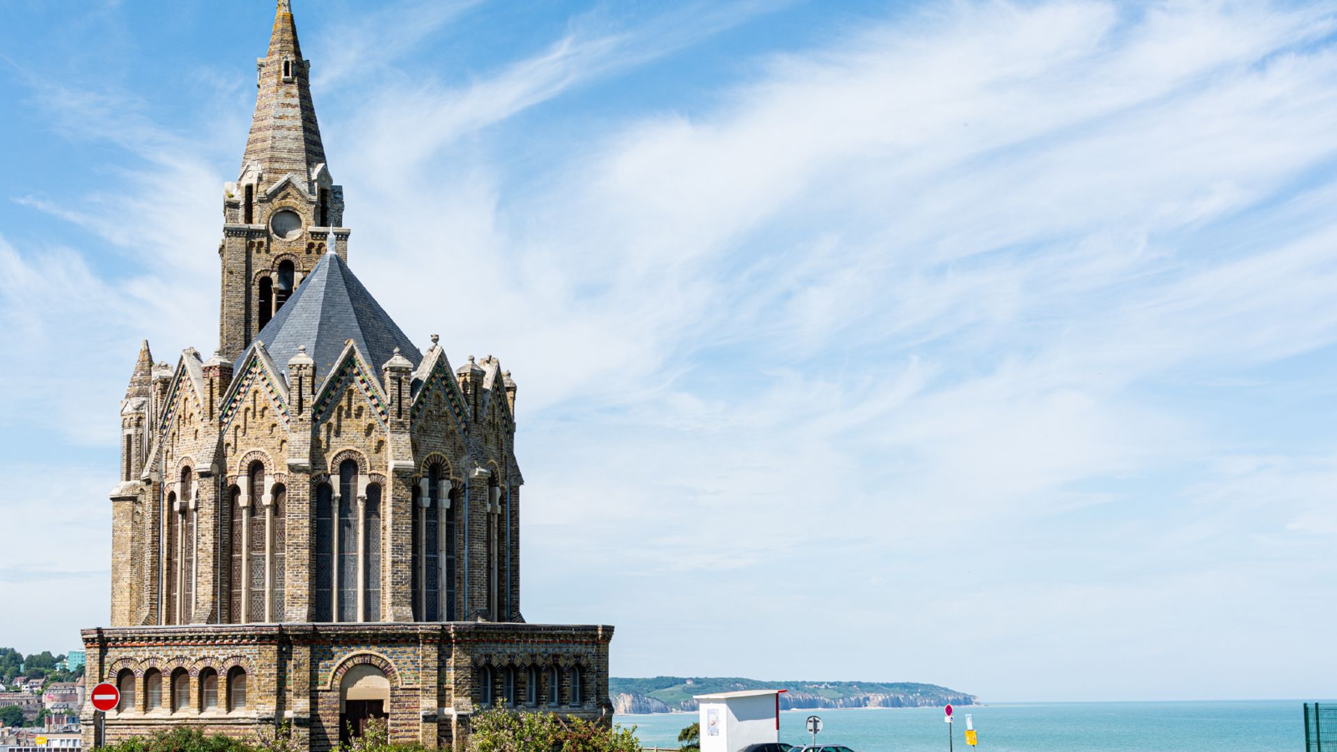 Dieppe: Audio Guided Walking Tour (2h - 22 audio comments)