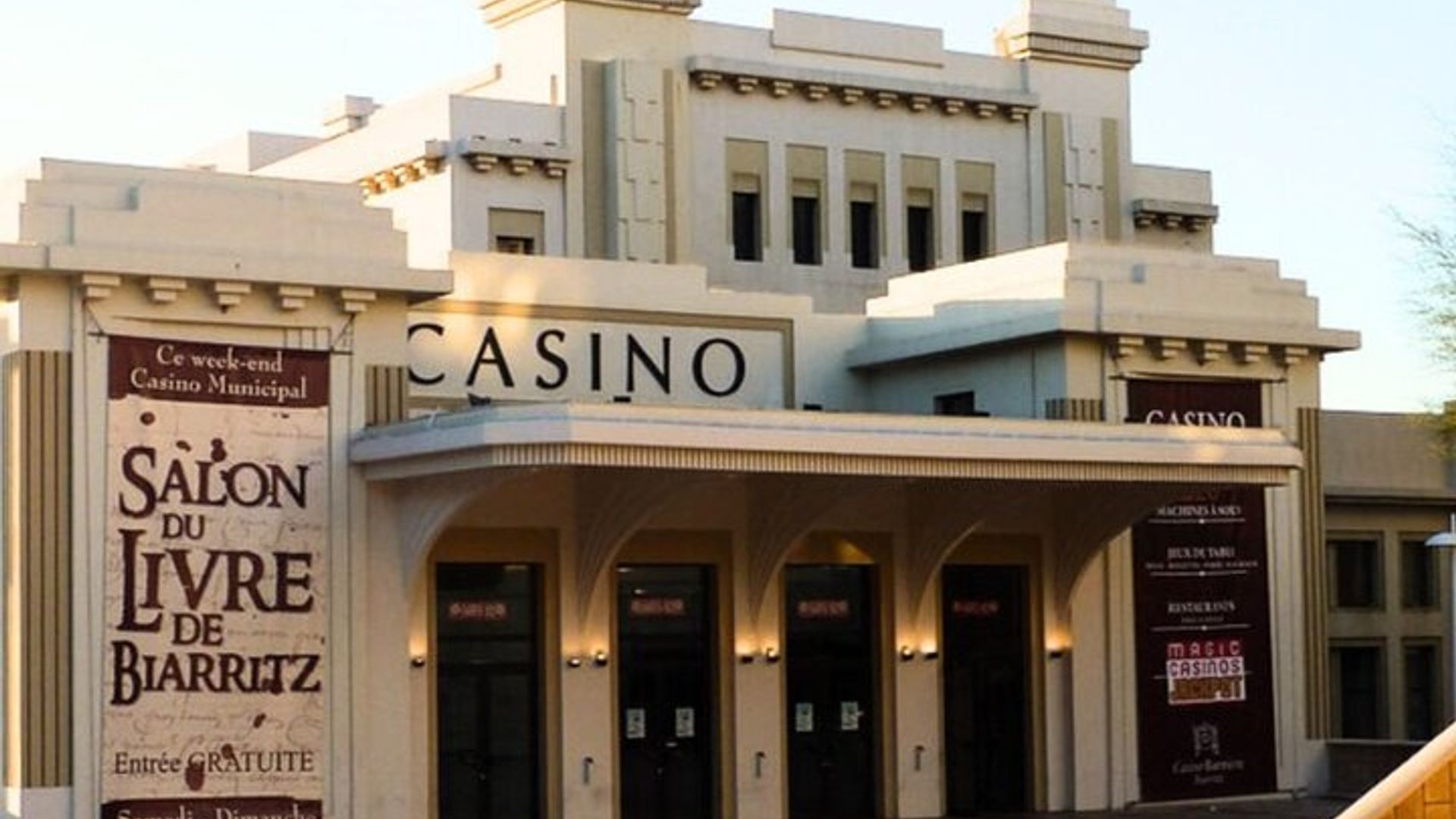 Búsqueda del tesoro y visita autoguiada de lugares de interés de Biarritz