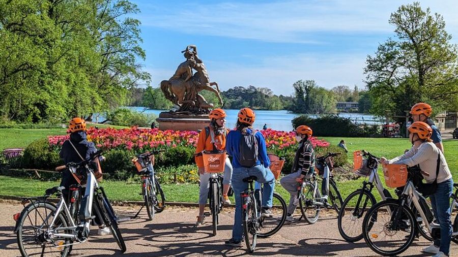 Lyon Small-Group Electric Bike Tour with Food-Tasting
