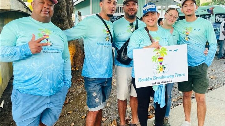 Roatan : Private Customizeble Tour with Driver & Guide
