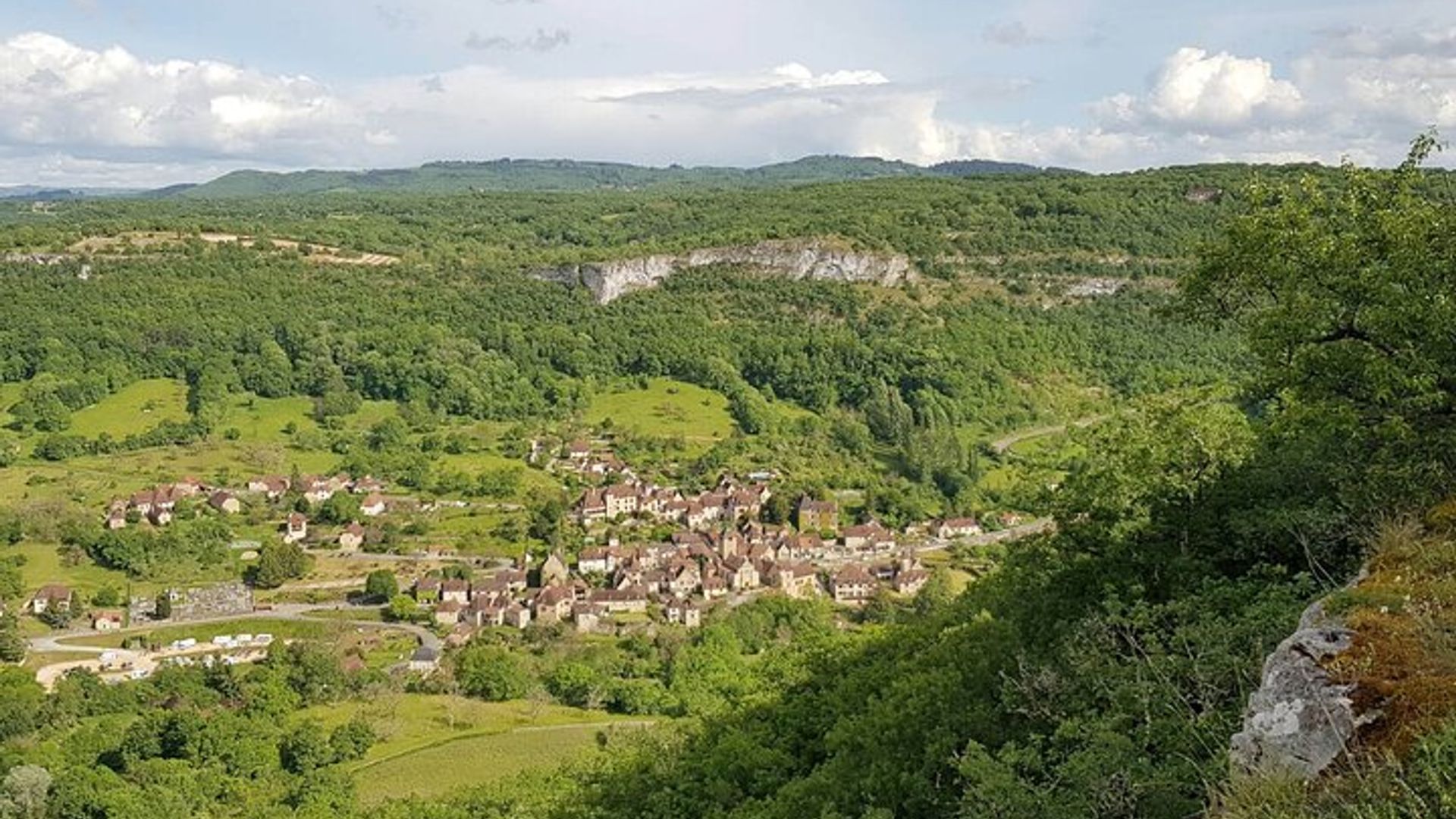 Hiking of the most beautiful villages in France