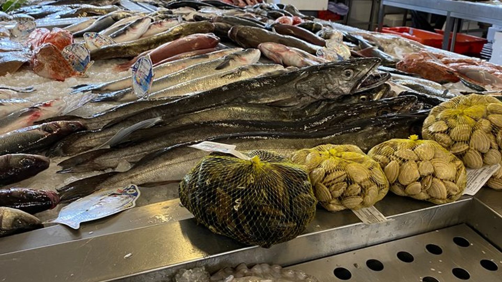 Expérience de poisson privée avec déjeuner de marché à table de Porto