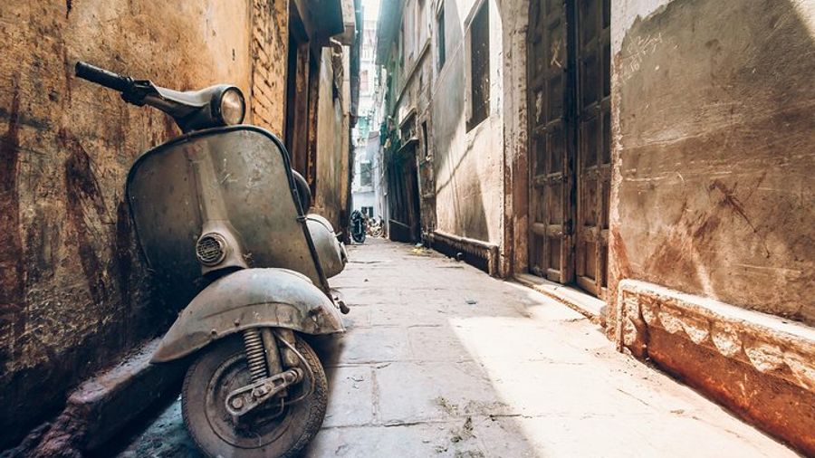 Two-Hour Guided Group Walking Tour of Ancient Varanasi