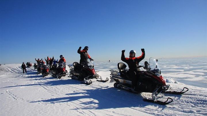 Snowmobile Safari in Helsinki Archipelago with Lunch