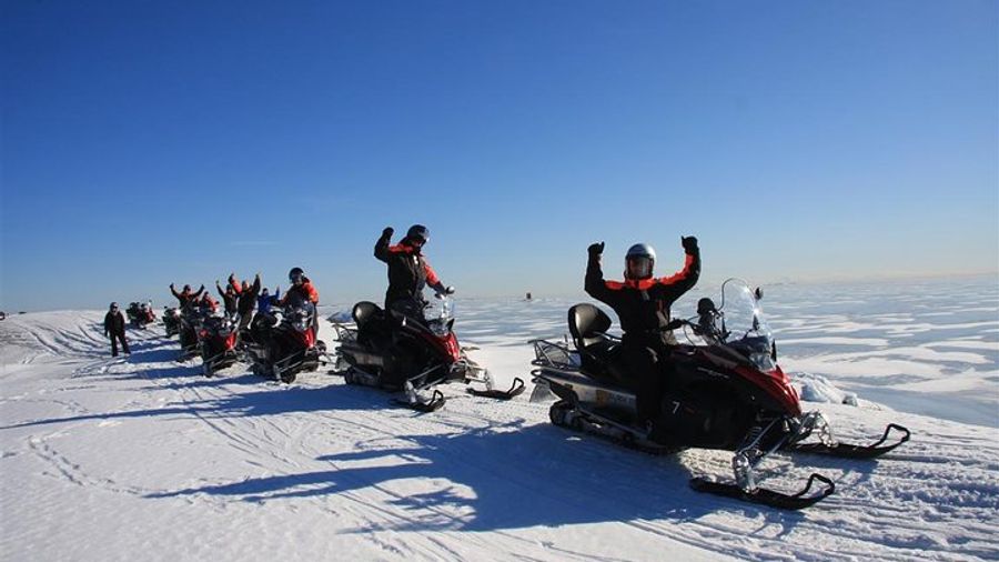 Helsinki Archipelago: Group Snowmobile Safari With Lunch