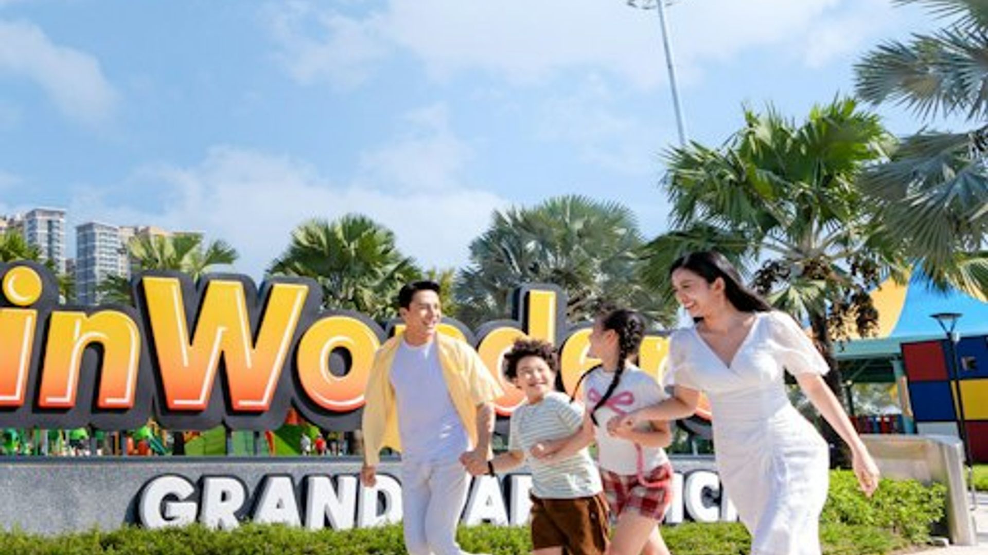VinWonders Grand Park: Entrada al parque temático «Dreamy Garden»