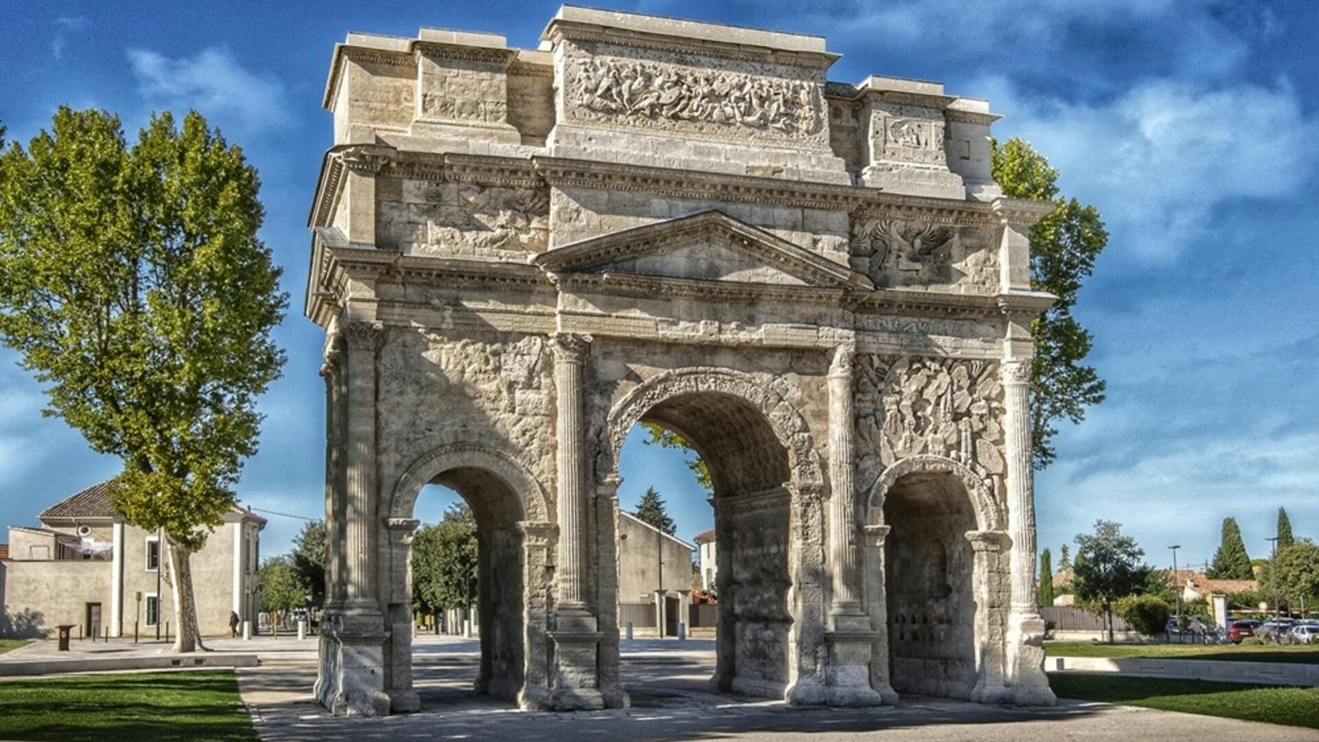 Ancient Theatre of Orange and Museum of Art guided tour