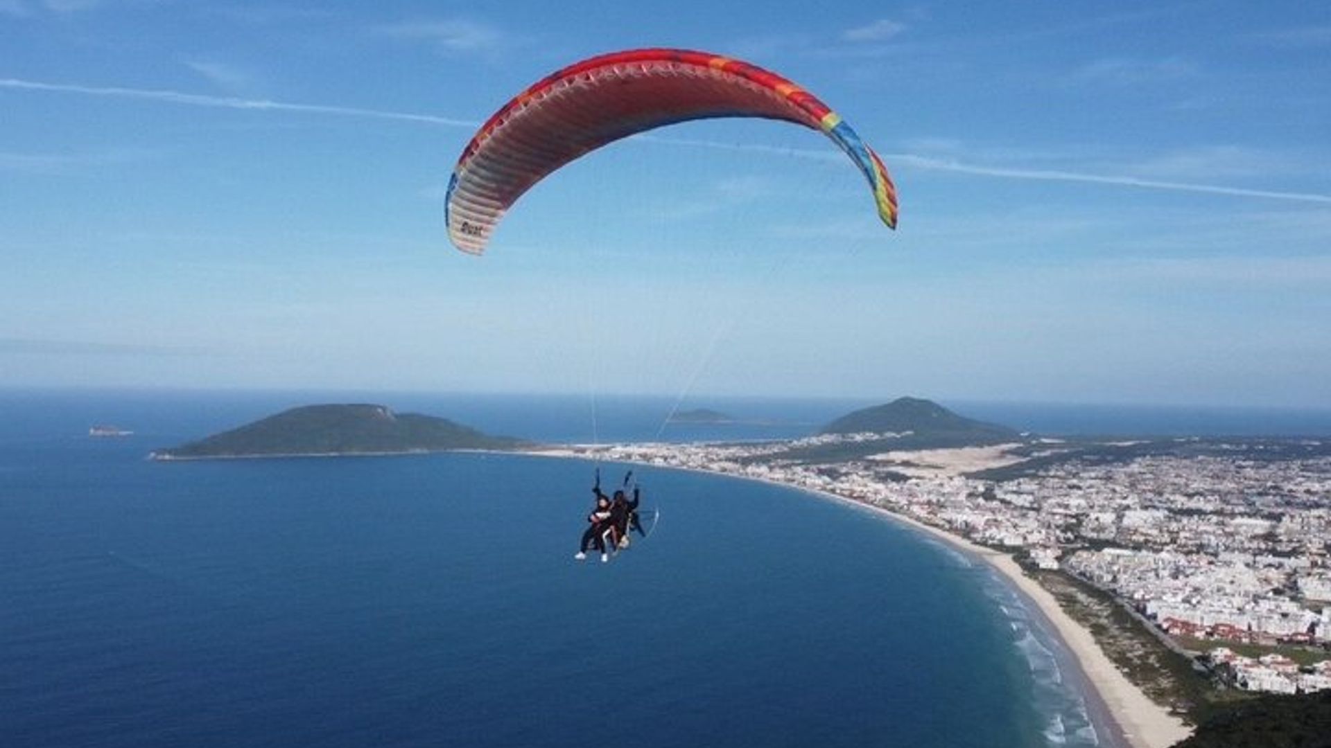Tandem-Motorschirmflug in Florianópolis, Brasilien