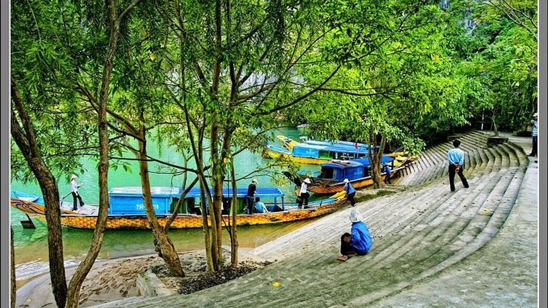 Bus Transfer From Hue to Phong Nha 1 Way