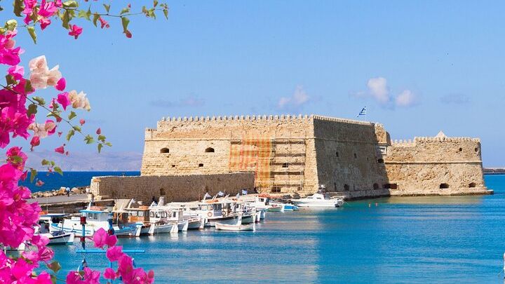 Knossos Palace and Heraklion Full-Day Tour