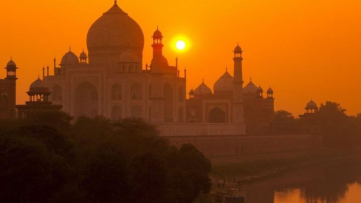 Taj Mahal Half-Day Private Sunrise Tour by A/C Car From Delhi