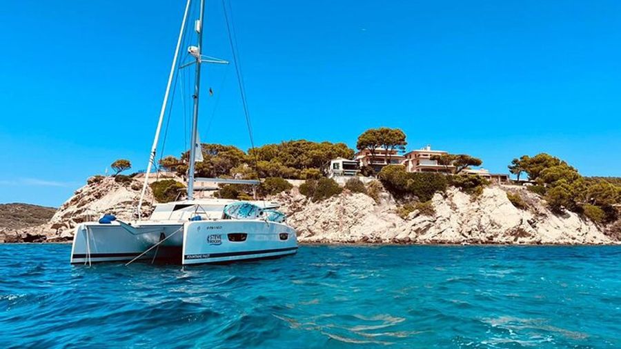 Palma Luxury Catamaran Tour with Tapas and Welcome Drink