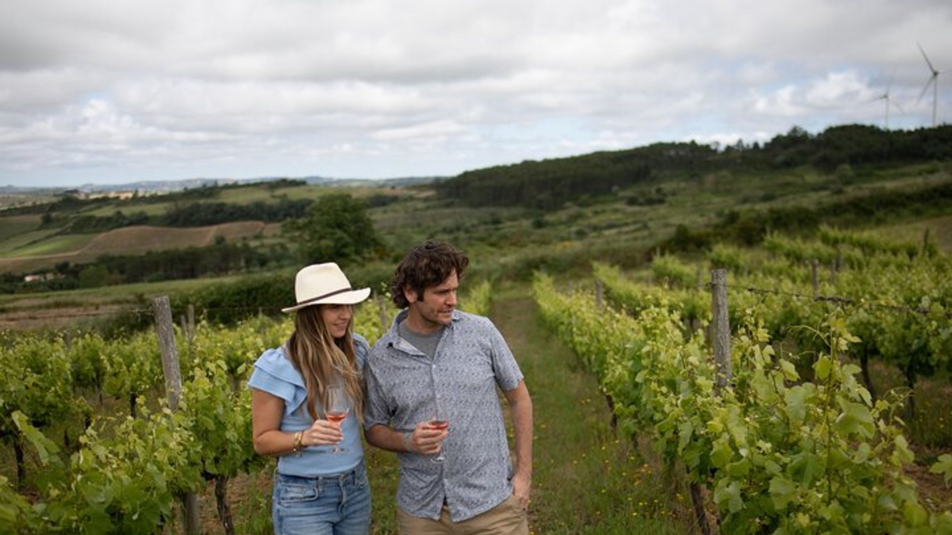 Wine Tasting and Photo Shoot at a Lisbon Winery