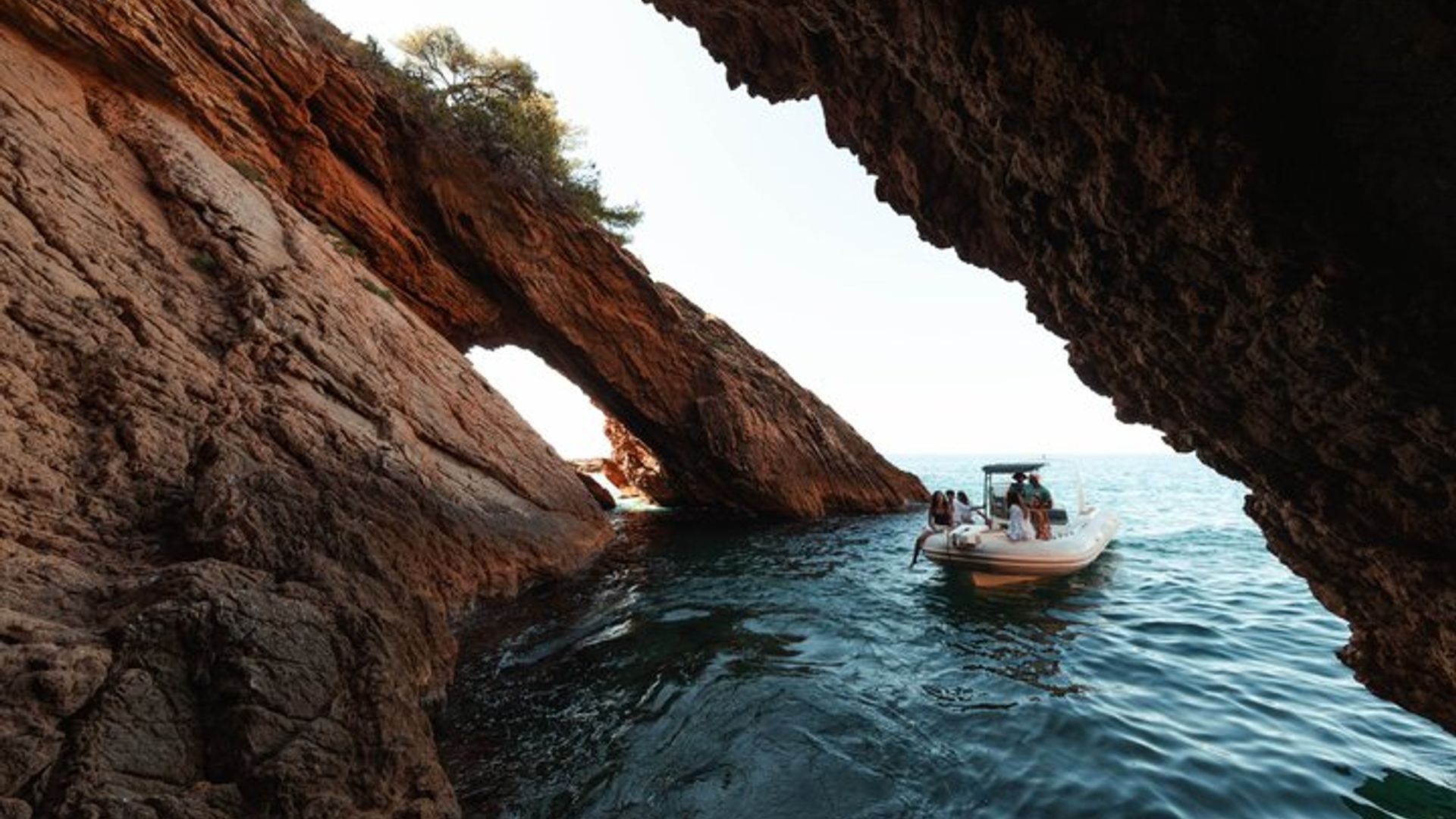 Excursion en Bateau dans les Calanques de la Côte Bleue