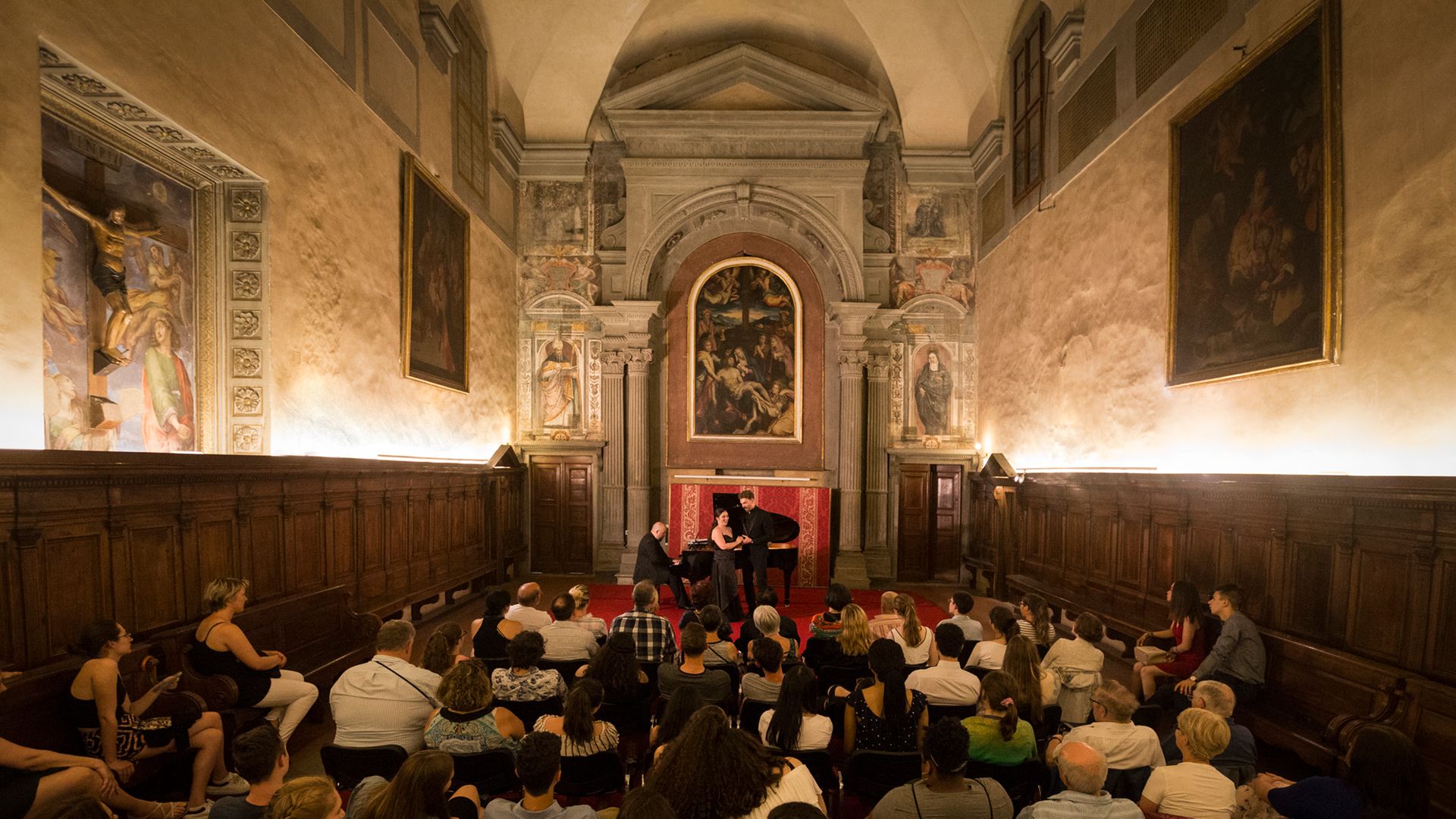 Concert d'opéra italien dans l'église de Santa Monaca
