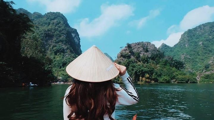 Exploring Bai Dinh Pagoda -Trang An -Mua Cave with Buffet Lunch 1 Day From Hanoi