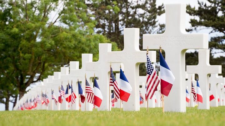 Normandy D-Day Landing Beaches Historical Tour from Le Havre Port
